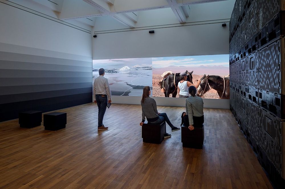 Die Videoarbeiten der Ausstellung Into the deep. Minen der Zukunft: Ignacio Acosta, From Mars to Venus. Activism of the Future