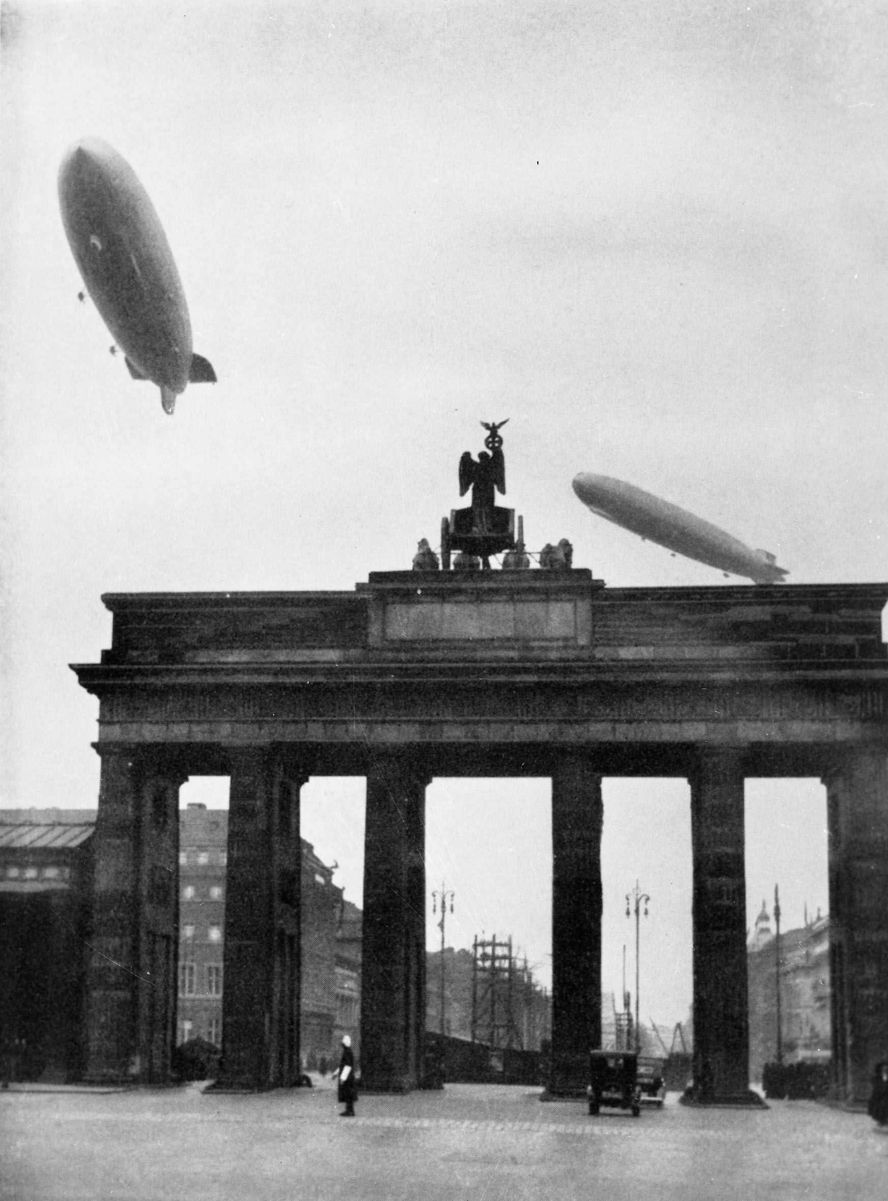 Bild und Macht. Zeppelin-Fotografie im Fokus - Zeppelin Museum