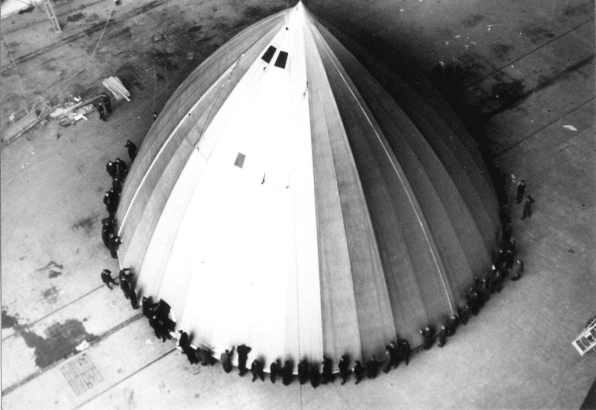 MEHR ALS NUR SCHROTT - Die Abwrackung des LZ 127 und des LZ 130 im