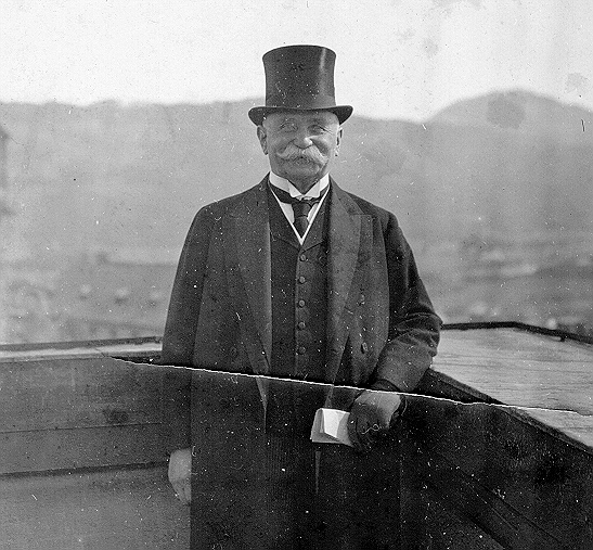 Historische Fotoaufnahme von Graf Ferdinand von Zeppelin.