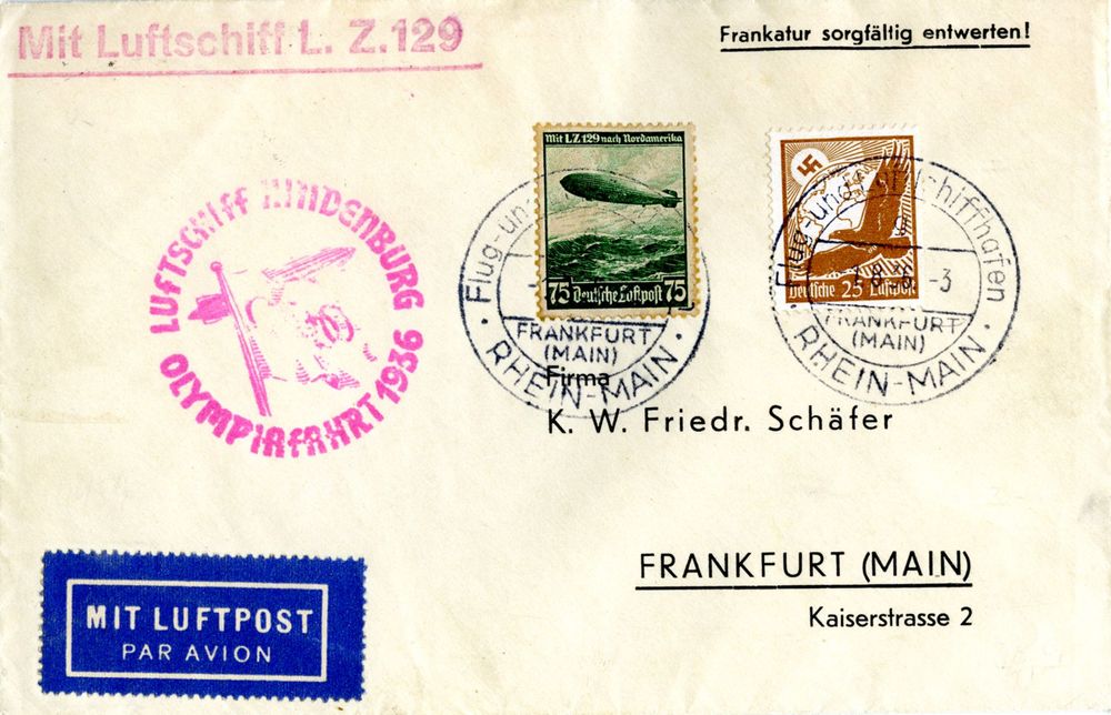 Luftpostbrief mit zwei Briefmarken. Eine Zeppelinbriefmarke und eine 25-Pfennig Briefmarke mit dem Reichsadler vor einer Weltkugel. Dahinter befindet sich ein kleines Hakenkreuz mit Strahlen. Unter den Briefmarken steht eine Frankfurter Adresse.