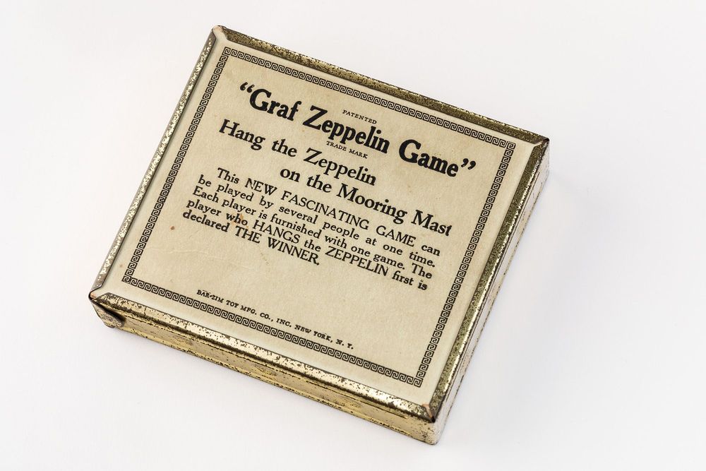 Historische Spieleverpackung eines Geschicklichkeitsspiels