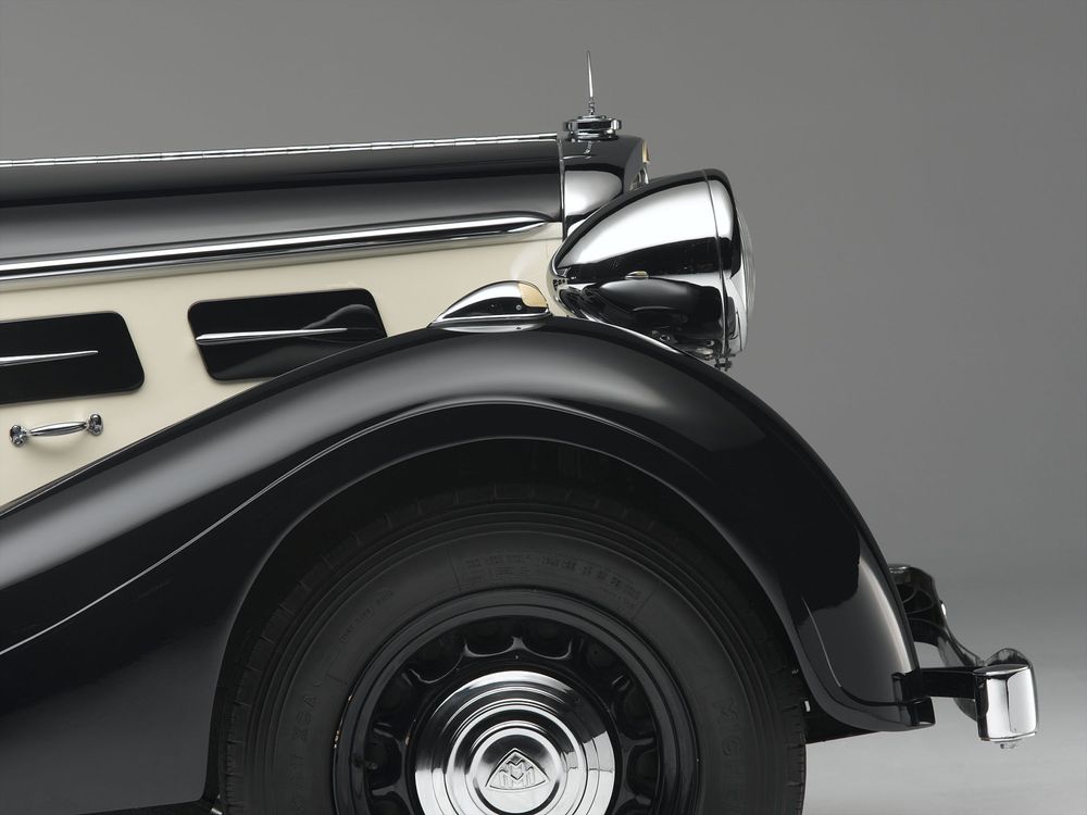 Detailaufnahme eines Maybach-Automobils. 