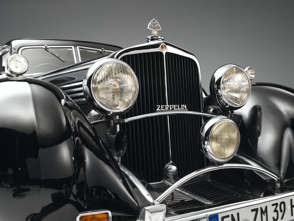 Detailaufnahme eines Maybach-Automobils. 
